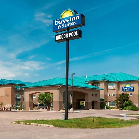 Days Inn & Suites By Wyndham Brandon Zewnętrze zdjęcie