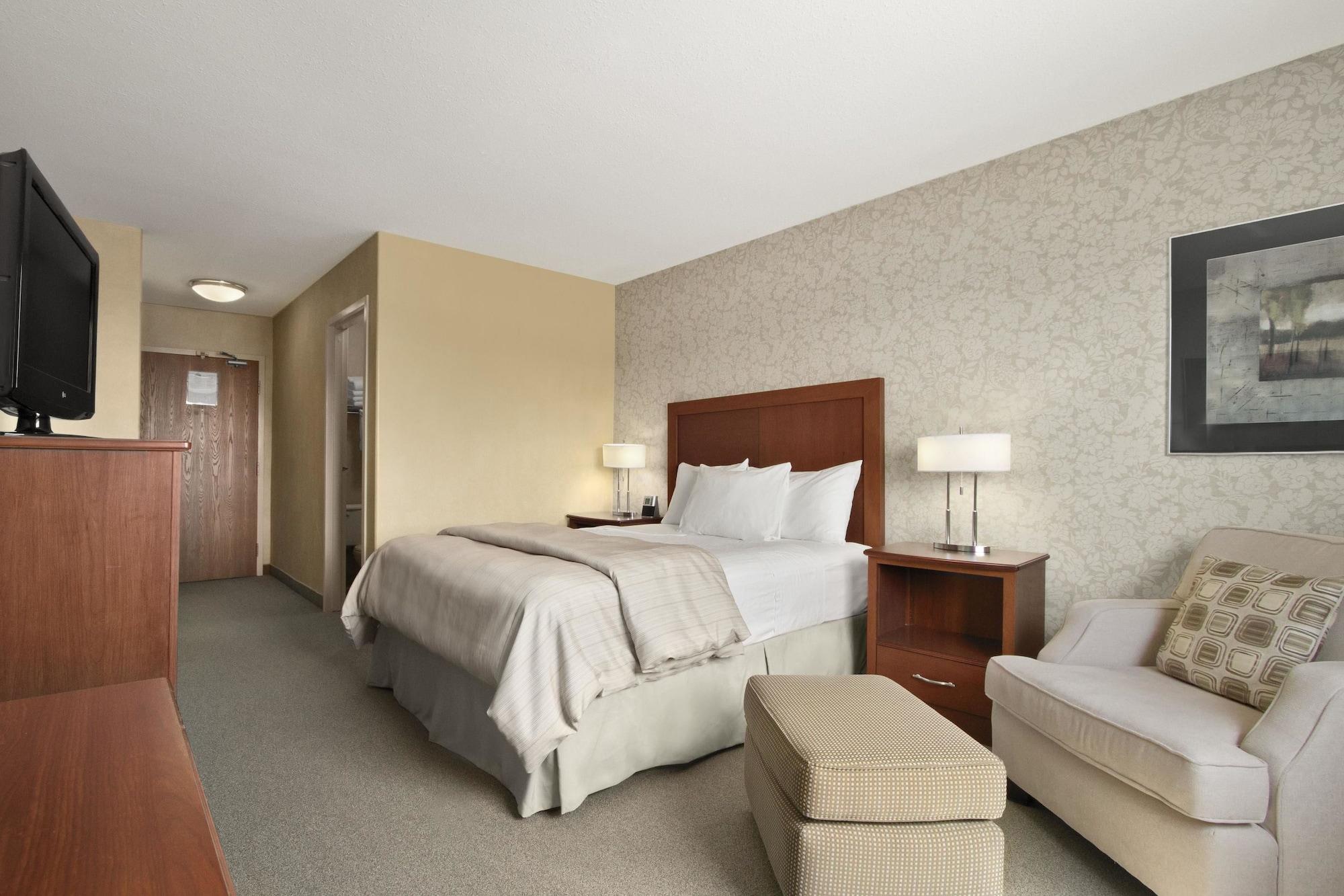 Days Inn & Suites By Wyndham Brandon Zewnętrze zdjęcie