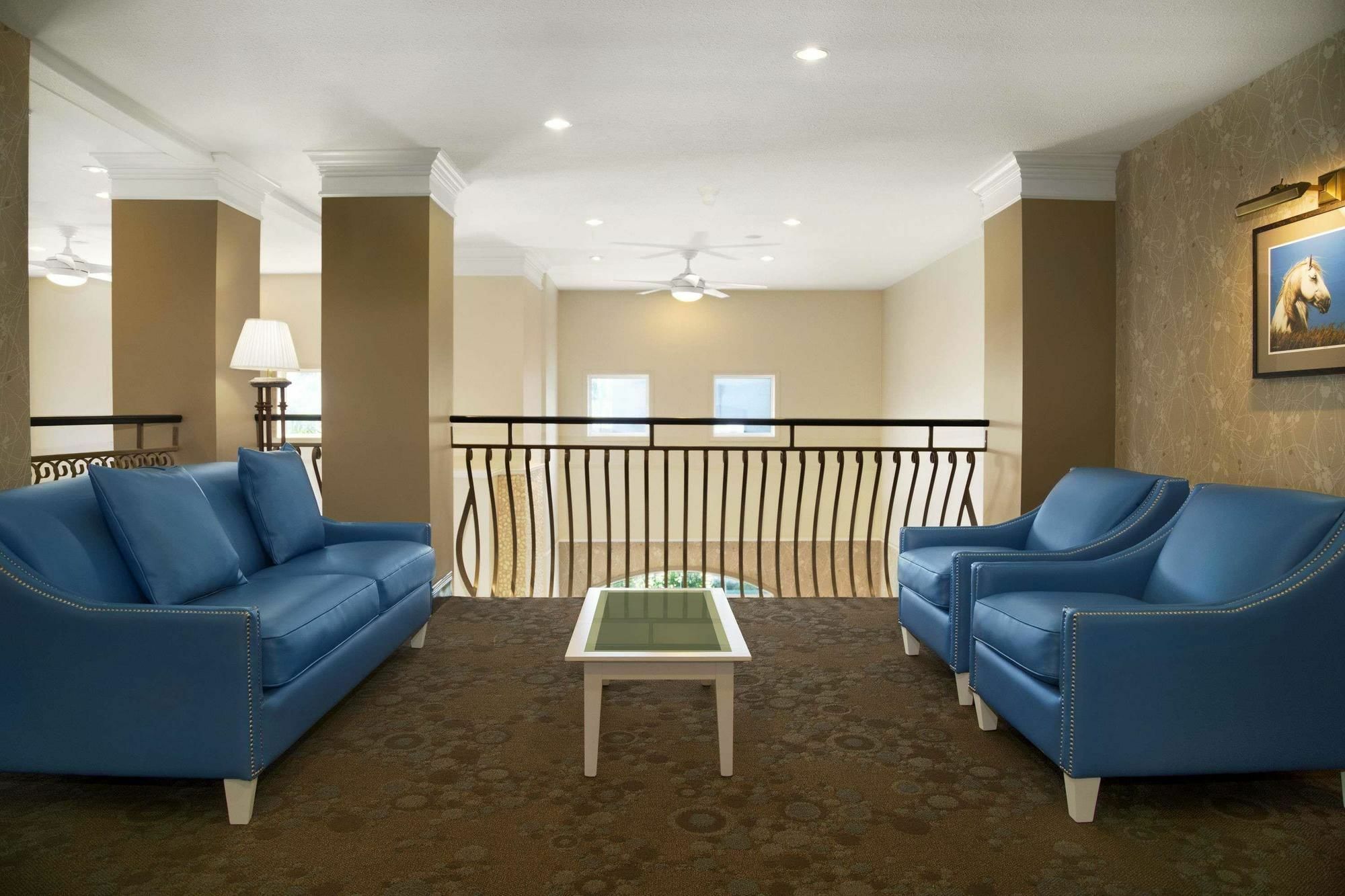 Days Inn & Suites By Wyndham Brandon Zewnętrze zdjęcie